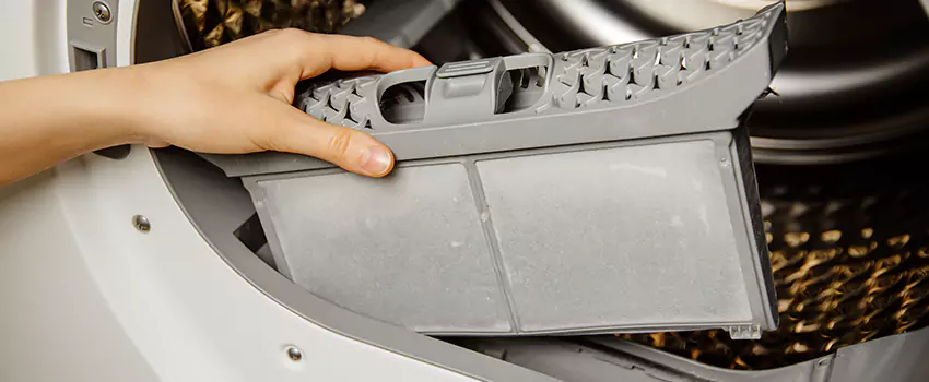 Signs Of A Clogged Dryer Lint Trap in Kalamazoo, Michigan